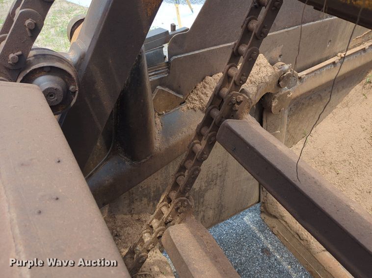 image for item DW5012 1978 Caterpillar 633D elevating scraper