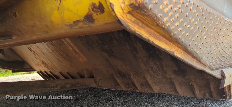 image for item DW5012 1978 Caterpillar 633D elevating scraper