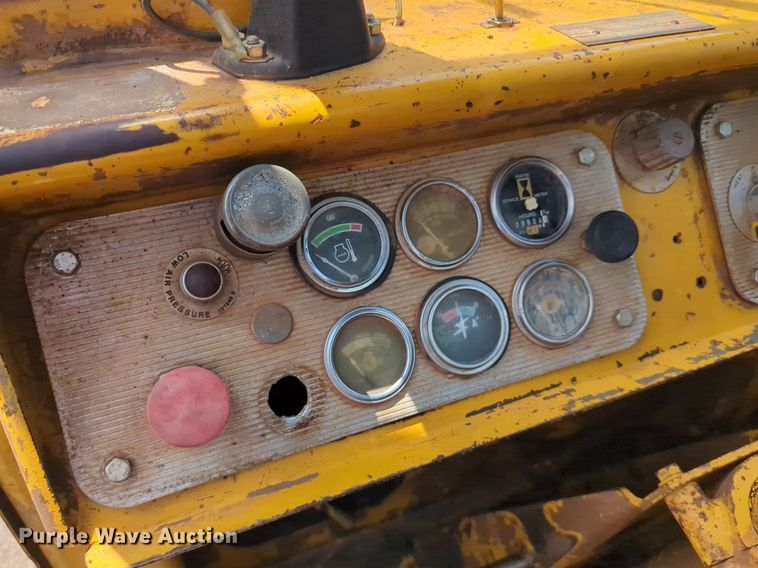 image for item DW5012 1978 Caterpillar 633D elevating scraper