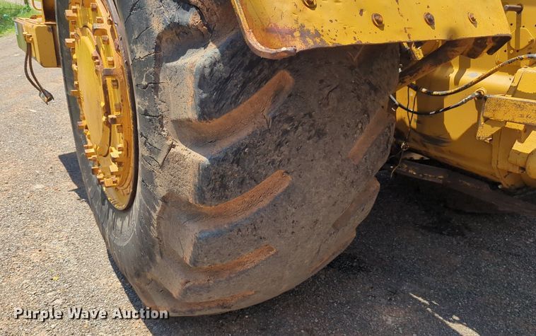 image for item DW5012 1978 Caterpillar 633D elevating scraper