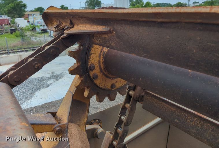 image for item DW5013 1995 Caterpillar 623F elevating scraper