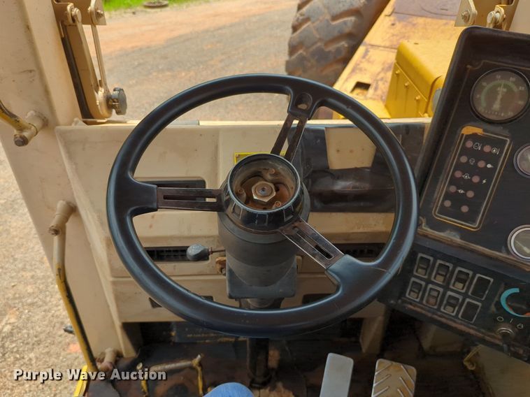 image for item DW5013 1995 Caterpillar 623F elevating scraper