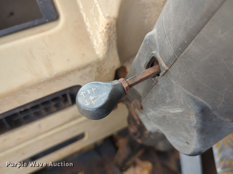 image for item DW5013 1995 Caterpillar 623F elevating scraper