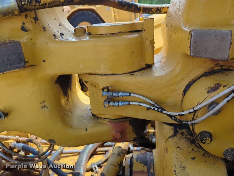 image for item DW5014 1995 Caterpillar 623F elevating scraper