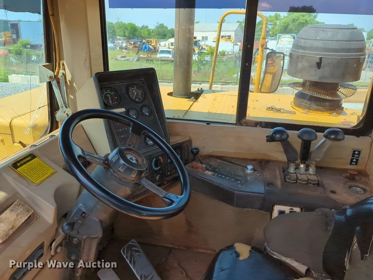 image for item DW5014 1995 Caterpillar 623F elevating scraper