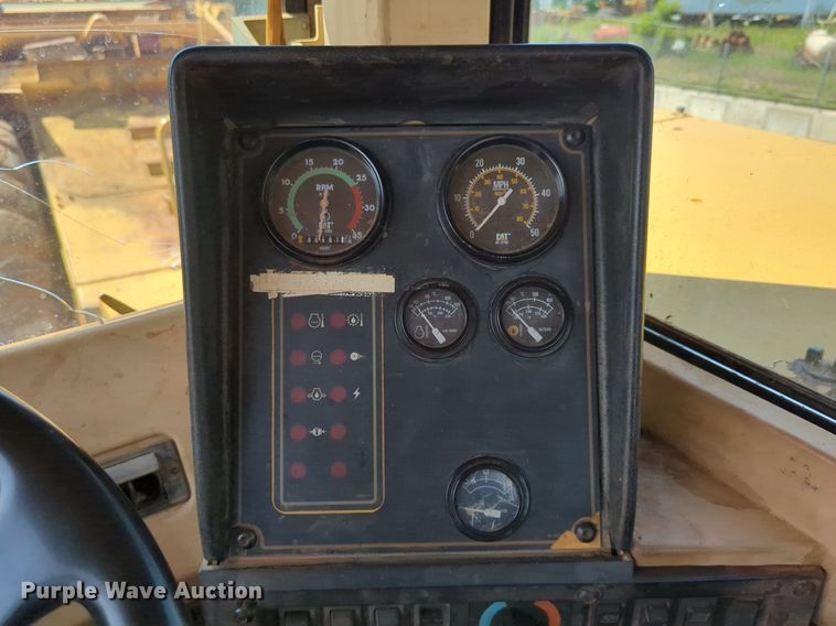 image for item DW5014 1995 Caterpillar 623F elevating scraper