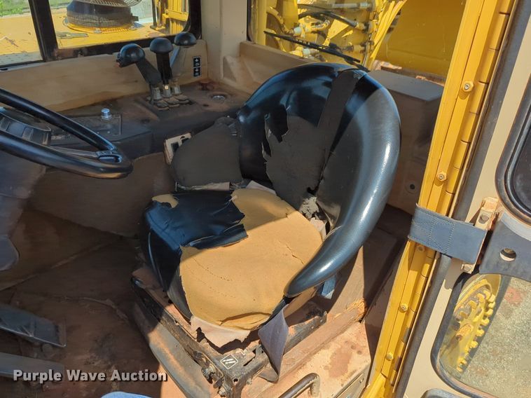 image for item DW5014 1995 Caterpillar 623F elevating scraper