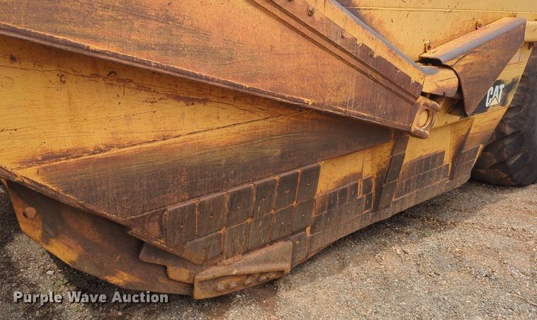 image for item DW5015 1991 Caterpillar 621E scraper