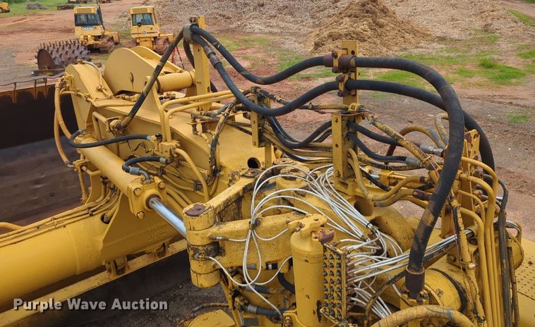 image for item DW5015 1991 Caterpillar 621E scraper