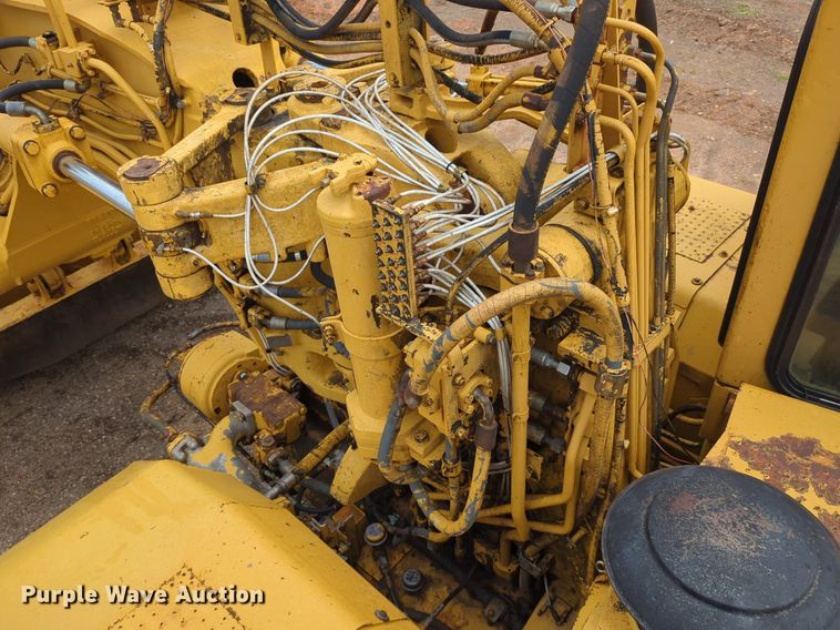 image for item DW5015 1991 Caterpillar 621E scraper