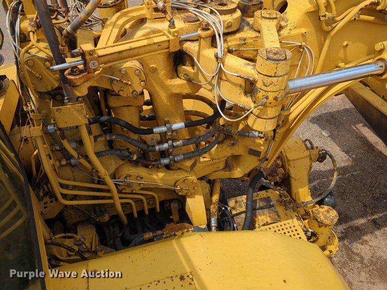 image for item DW5015 1991 Caterpillar 621E scraper