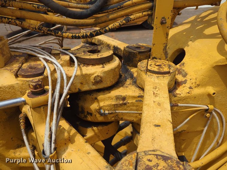 image for item DW5015 1991 Caterpillar 621E scraper