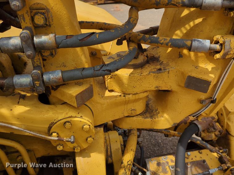 image for item DW5015 1991 Caterpillar 621E scraper