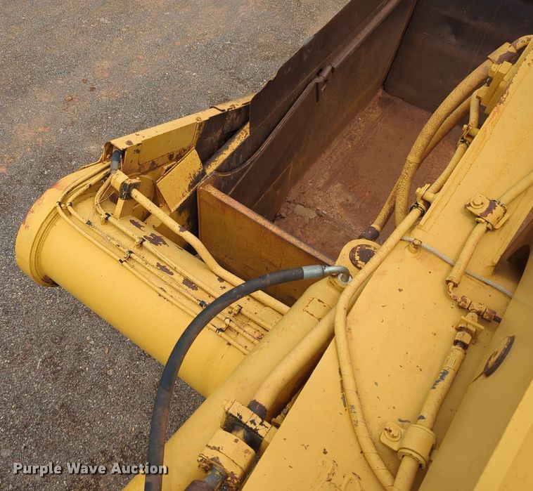 image for item DW5015 1991 Caterpillar 621E scraper