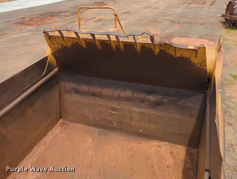 image for item DW5015 1991 Caterpillar 621E scraper