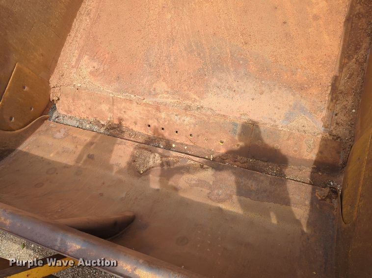 image for item DW5015 1991 Caterpillar 621E scraper