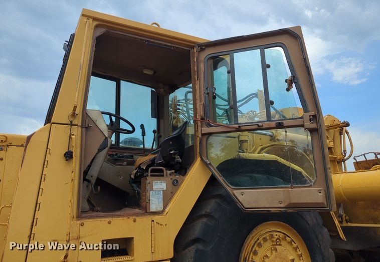 image for item DW5015 1991 Caterpillar 621E scraper
