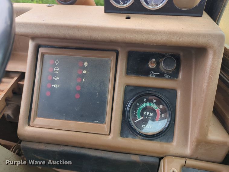 image for item DW5015 1991 Caterpillar 621E scraper