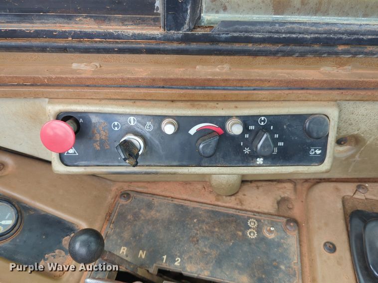 image for item DW5015 1991 Caterpillar 621E scraper