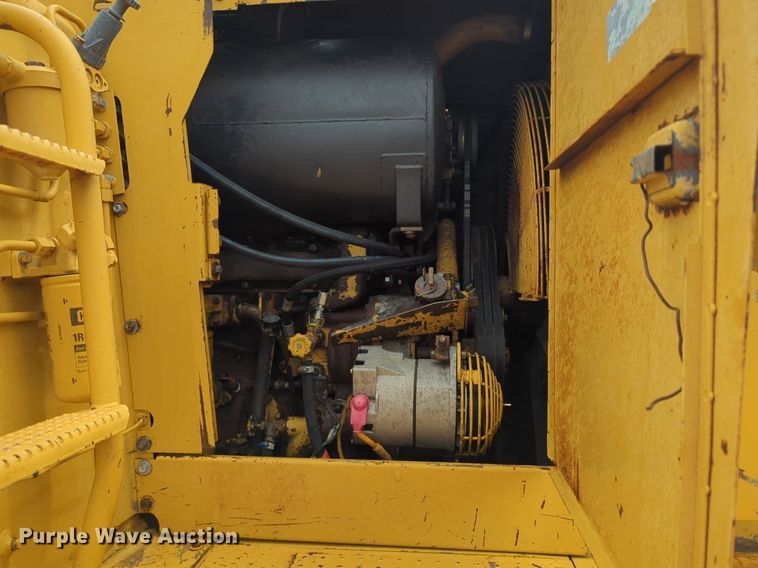 image for item DW5015 1991 Caterpillar 621E scraper
