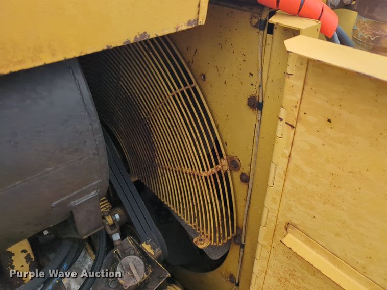 image for item DW5015 1991 Caterpillar 621E scraper