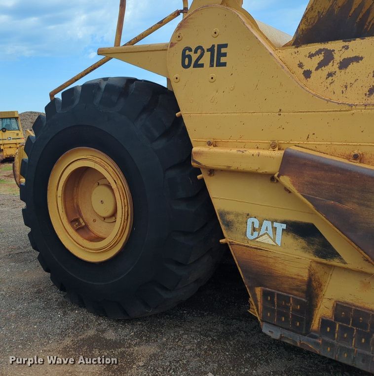 image for item DW5015 1991 Caterpillar 621E scraper
