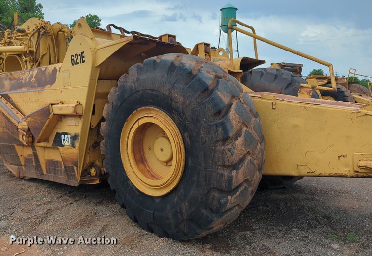 image for item DW5015 1991 Caterpillar 621E scraper