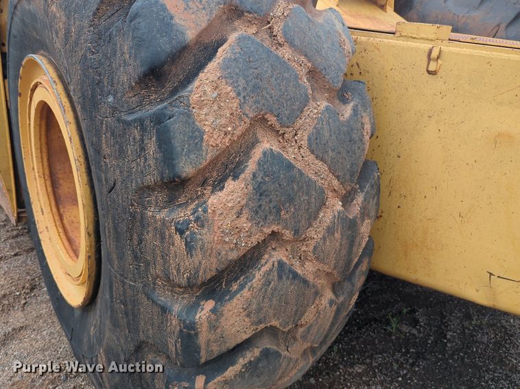 image for item DW5015 1991 Caterpillar 621E scraper