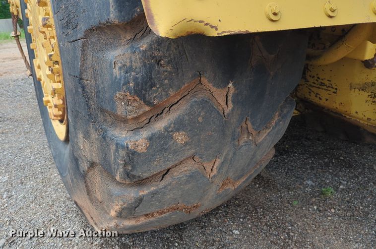 image for item DW5015 1991 Caterpillar 621E scraper