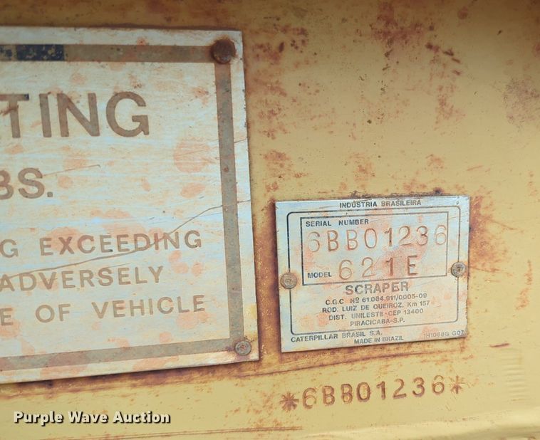 image for item DW5015 1991 Caterpillar 621E scraper