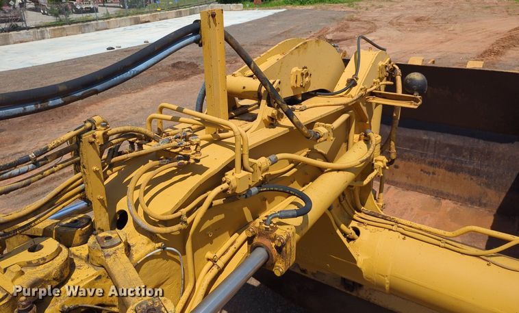 image for item DW5016 1988 Caterpillar 621E elevating scraper