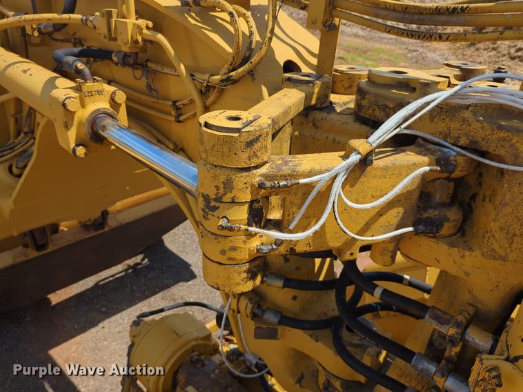 image for item DW5016 1988 Caterpillar 621E elevating scraper