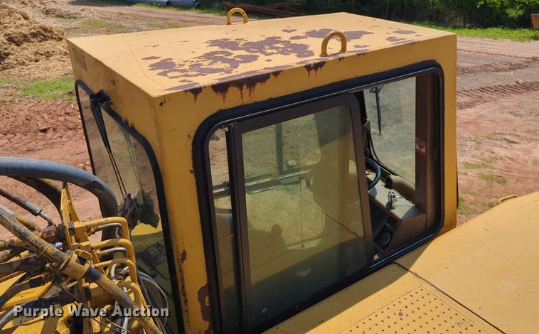 image for item DW5016 1988 Caterpillar 621E elevating scraper