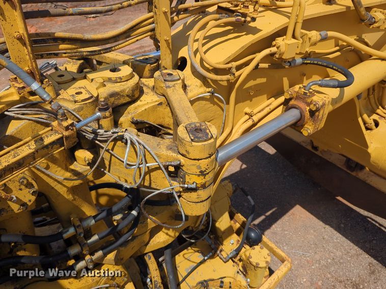 image for item DW5016 1988 Caterpillar 621E elevating scraper