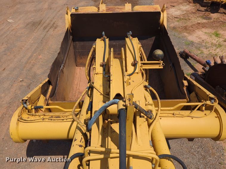 image for item DW5016 1988 Caterpillar 621E elevating scraper