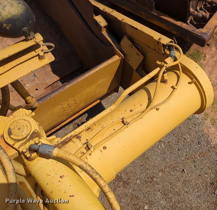 image for item DW5016 1988 Caterpillar 621E elevating scraper