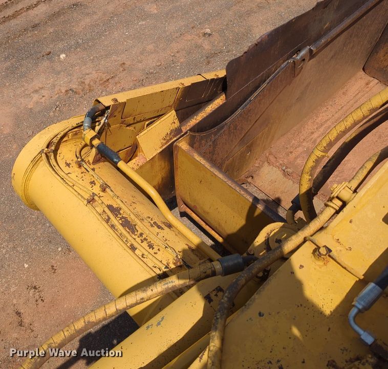 image for item DW5016 1988 Caterpillar 621E elevating scraper