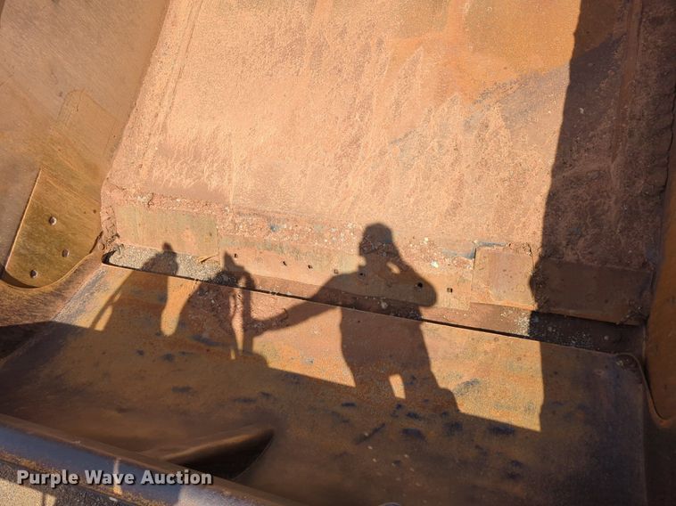 image for item DW5016 1988 Caterpillar 621E elevating scraper