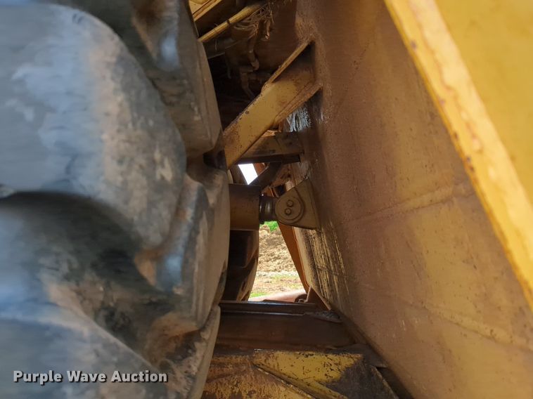 image for item DW5016 1988 Caterpillar 621E elevating scraper