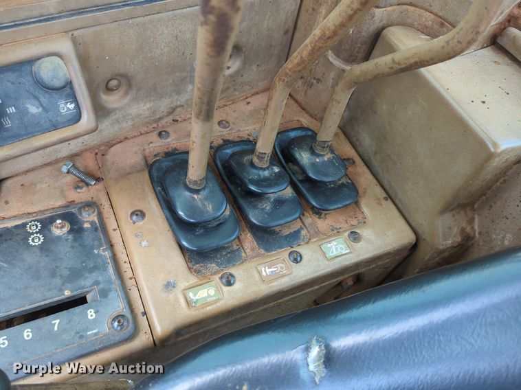 image for item DW5016 1988 Caterpillar 621E elevating scraper