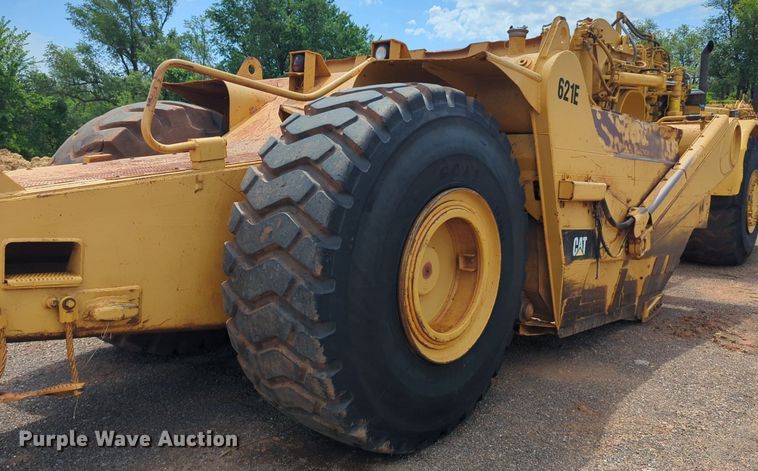 image for item DW5016 1988 Caterpillar 621E elevating scraper