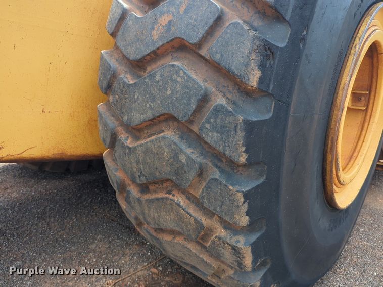 image for item DW5016 1988 Caterpillar 621E elevating scraper