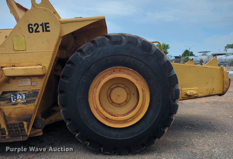 image for item DW5016 1988 Caterpillar 621E elevating scraper