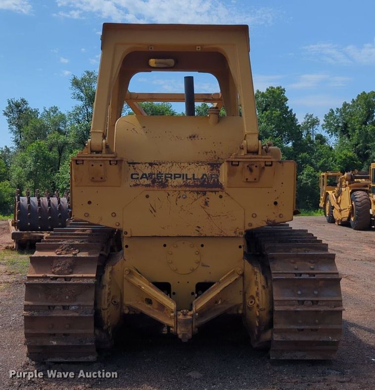 image for item DW5017 1984 Caterpillar  D7G dozer