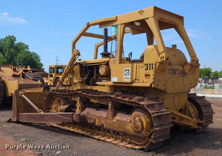 image for item DW5017 1984 Caterpillar  D7G dozer