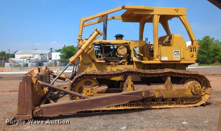 image for item DW5017 1984 Caterpillar  D7G dozer