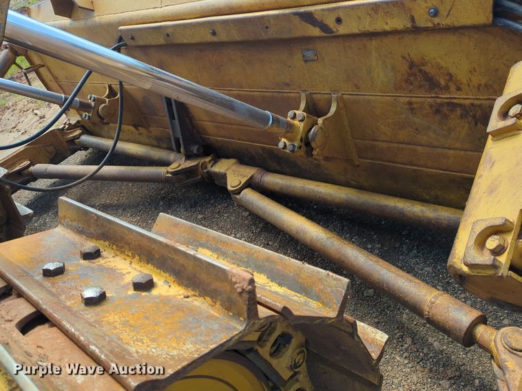 image for item DW5017 1984 Caterpillar  D7G dozer