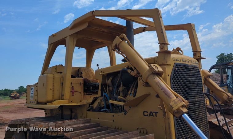 image for item DW5017 1984 Caterpillar  D7G dozer
