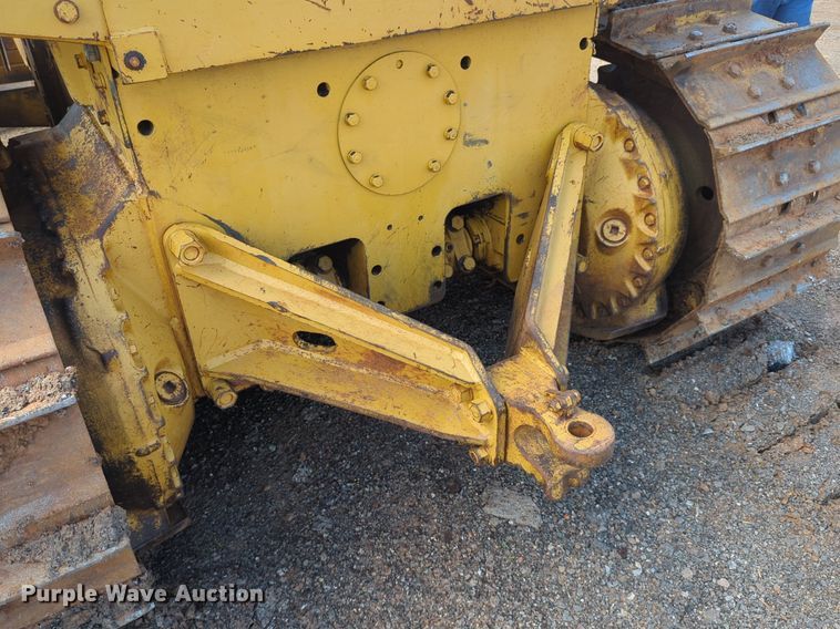 image for item DW5017 1984 Caterpillar  D7G dozer