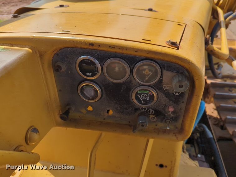 image for item DW5017 1984 Caterpillar  D7G dozer